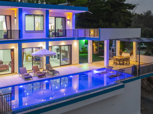  gece  -  Kasım
  | Kalkan İslamlar Balayı Villası: Jakuzili, Özel Havuzlu, 5 Kişilik Muhafazakar
